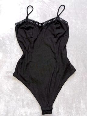 Gaze Black Lace Trim Bodysuit Ribbed Y2K Minimalist Aesthetic Size S